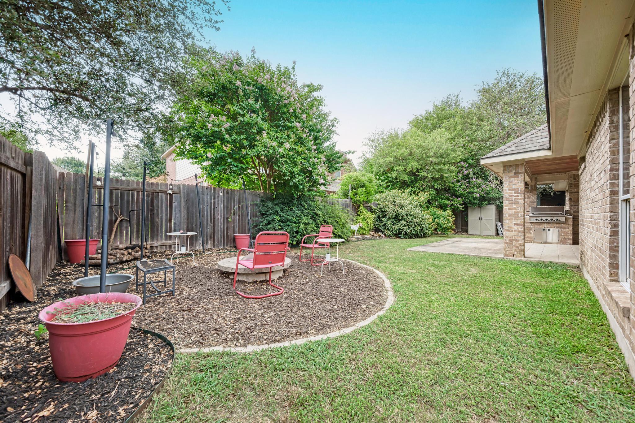 518 Victoria Dr, Cedar Park, TX 78613