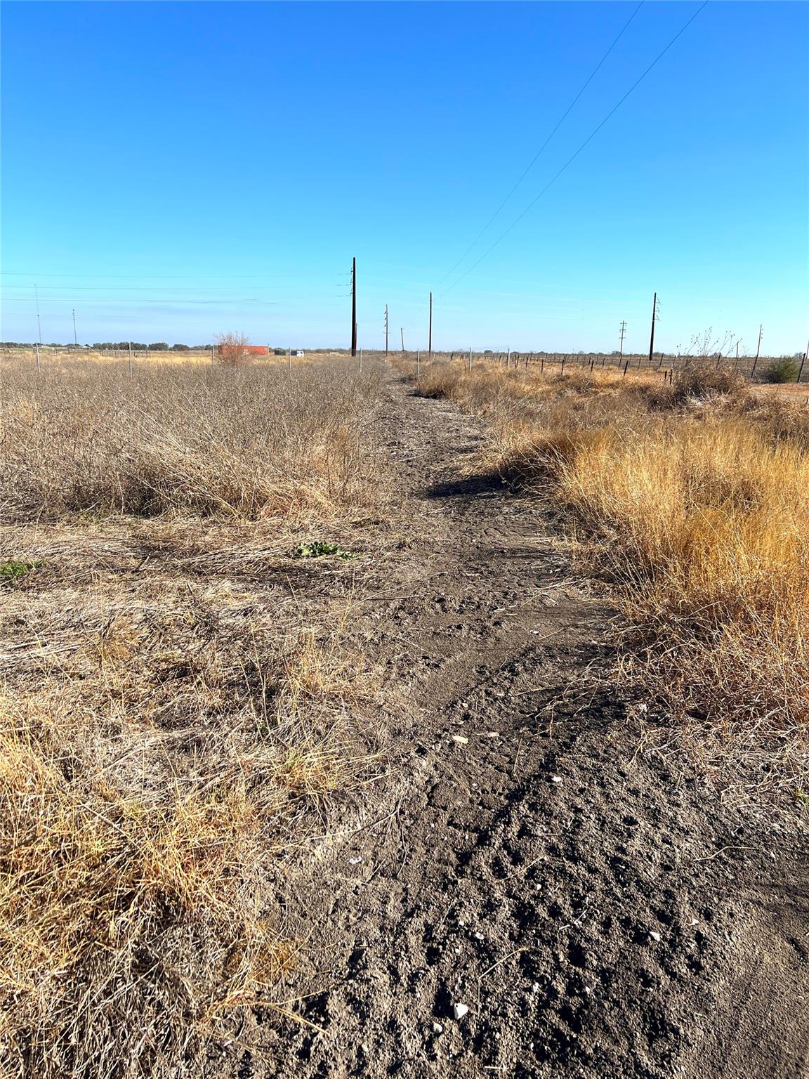 680 County Rd 520 Rd, Hondo, TX 78850