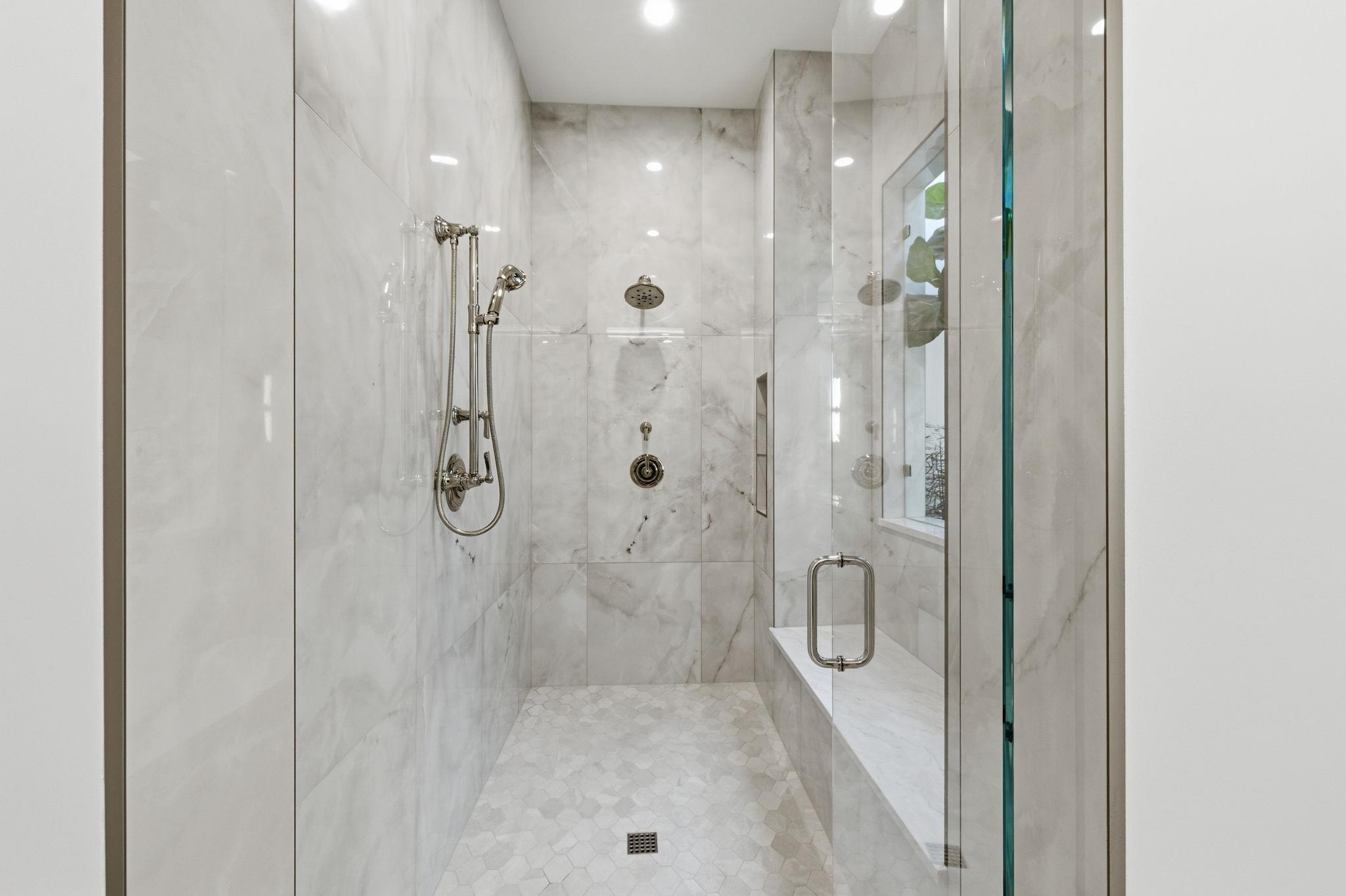 136 S Shorewood Dr, Granite Shoals, TX 78654