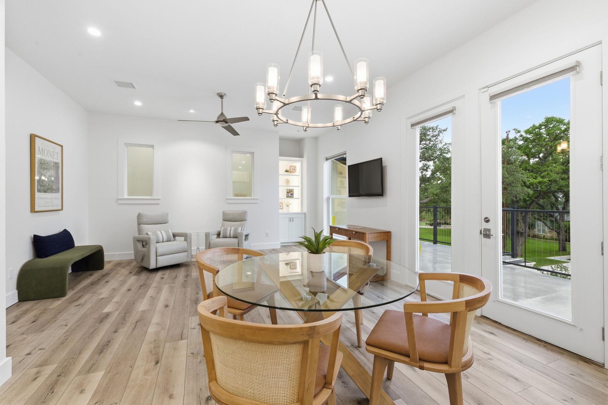 136 S Shorewood Dr, Granite Shoals, TX 78654