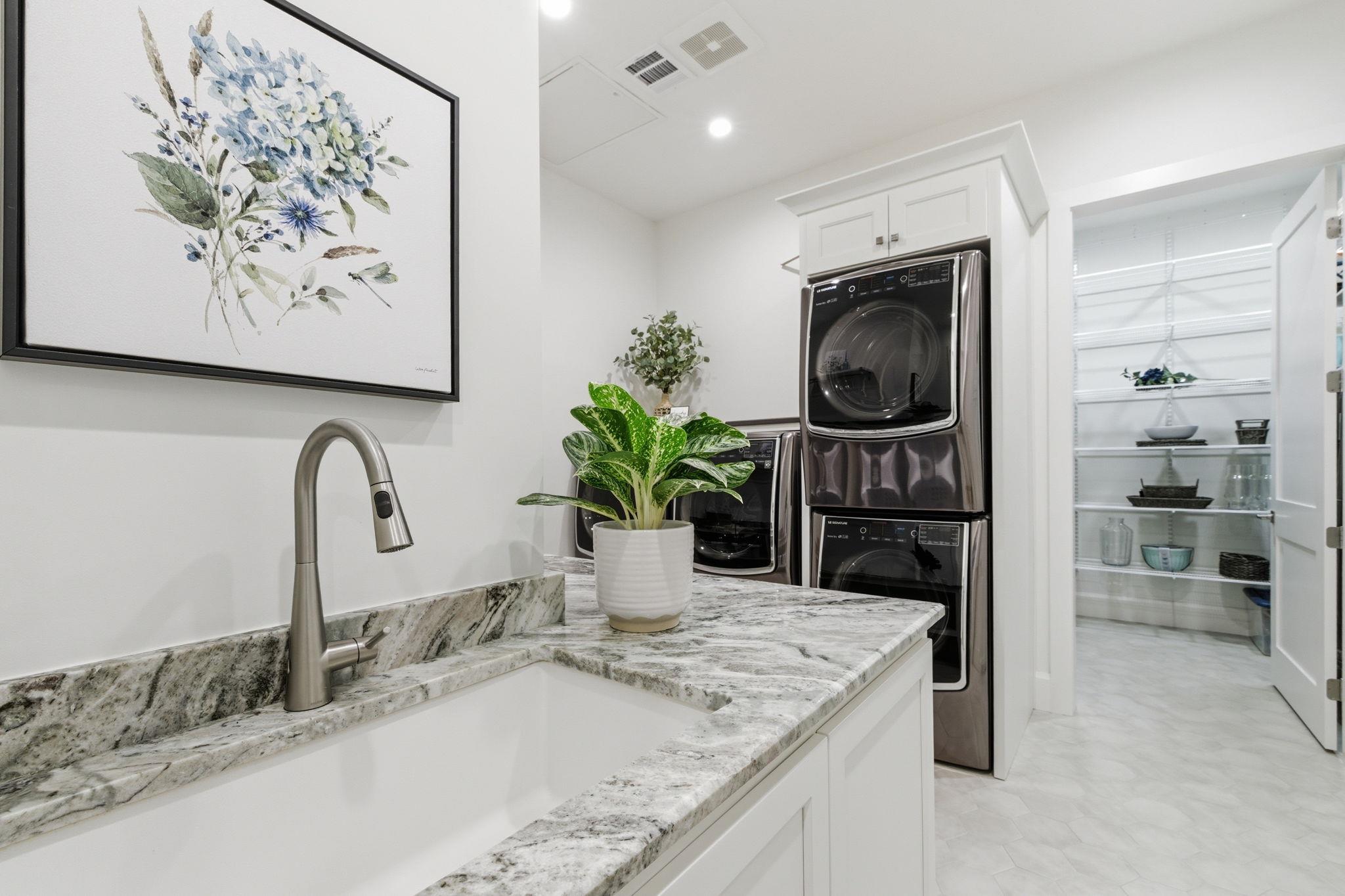 136 S Shorewood Dr, Granite Shoals, TX 78654