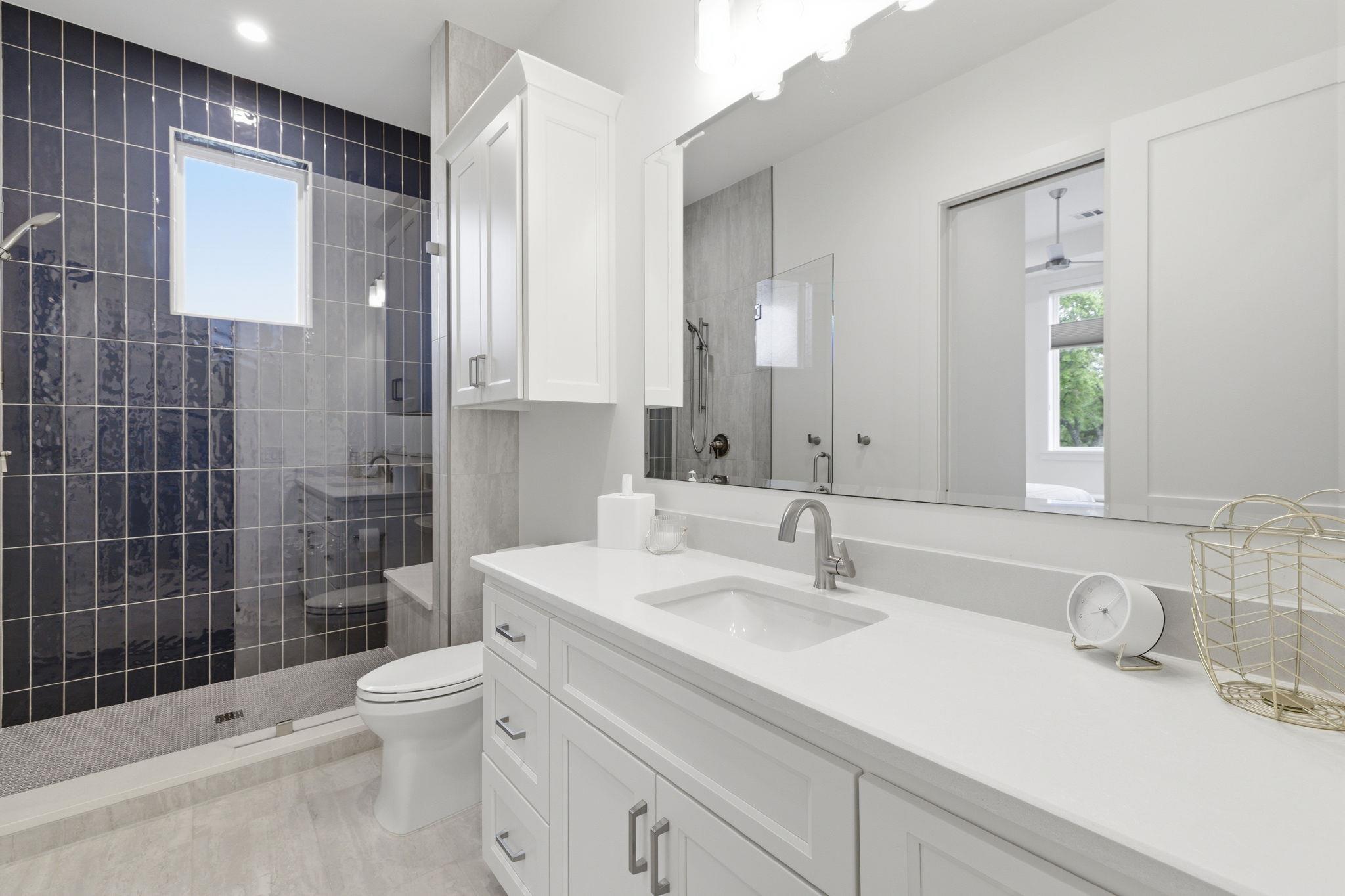 136 S Shorewood Dr, Granite Shoals, TX 78654