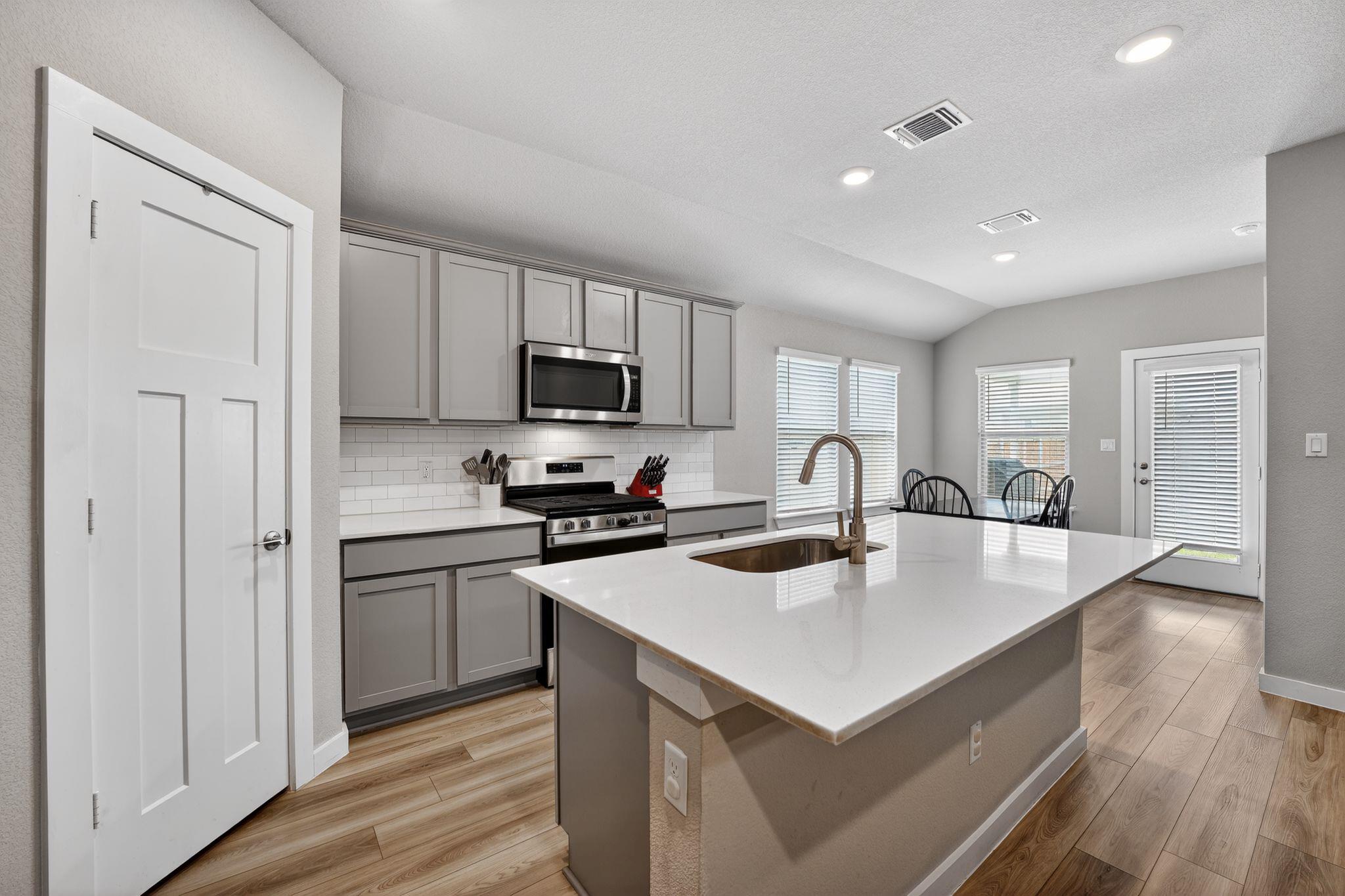 117 Halford Rd, Georgetown, TX 78633