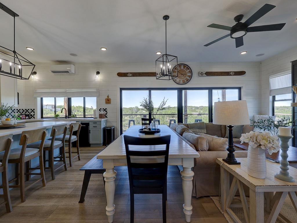 22516 Felicia Dr, Spicewood, TX 78669