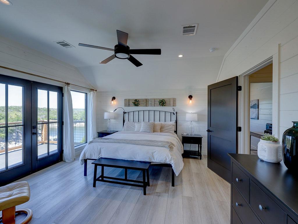 22516 Felicia Dr, Spicewood, TX 78669