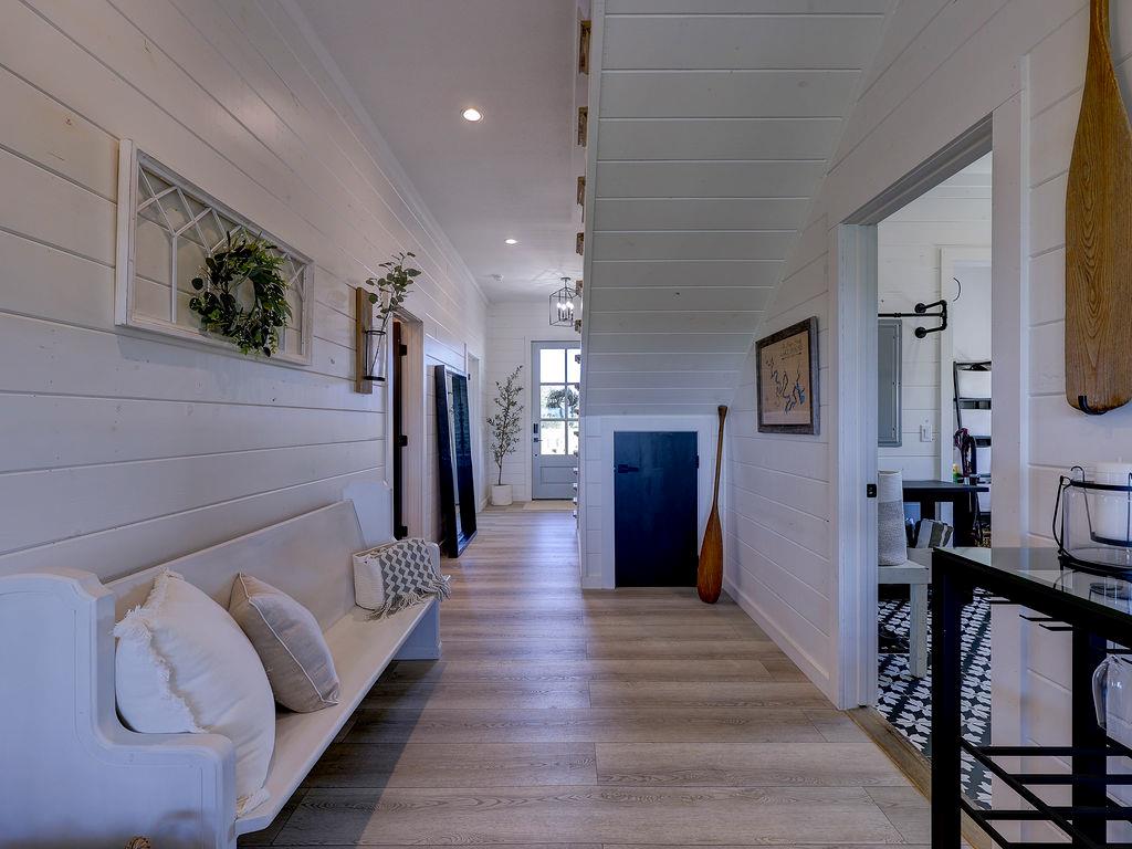 22516 Felicia Dr, Spicewood, TX 78669