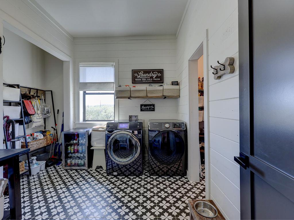 22516 Felicia Dr, Spicewood, TX 78669