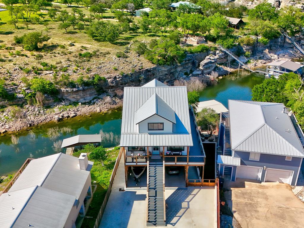 22516 Felicia Dr, Spicewood, TX 78669