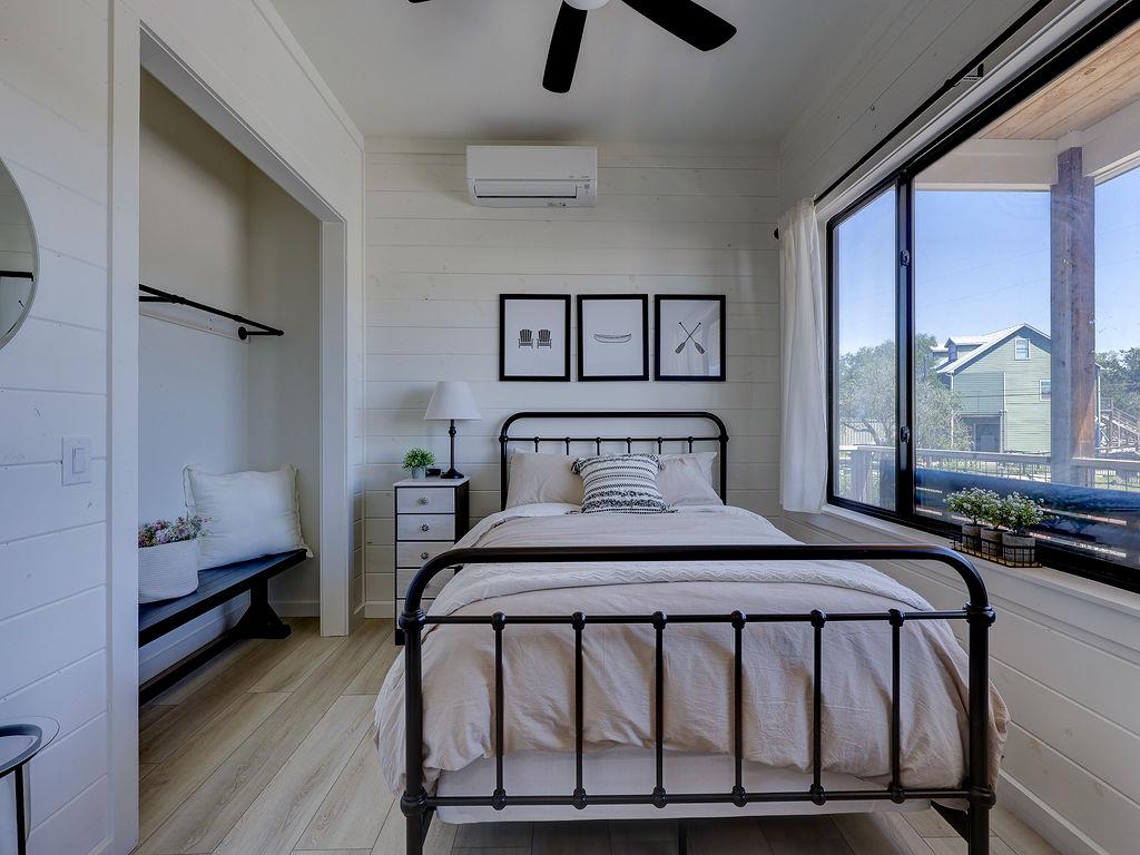 22516 Felicia Dr, Spicewood, TX 78669