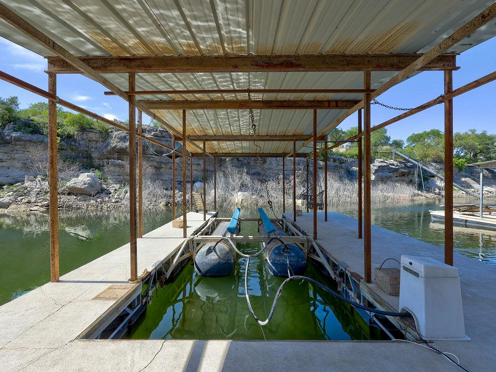 22516 Felicia Dr, Spicewood, TX 78669