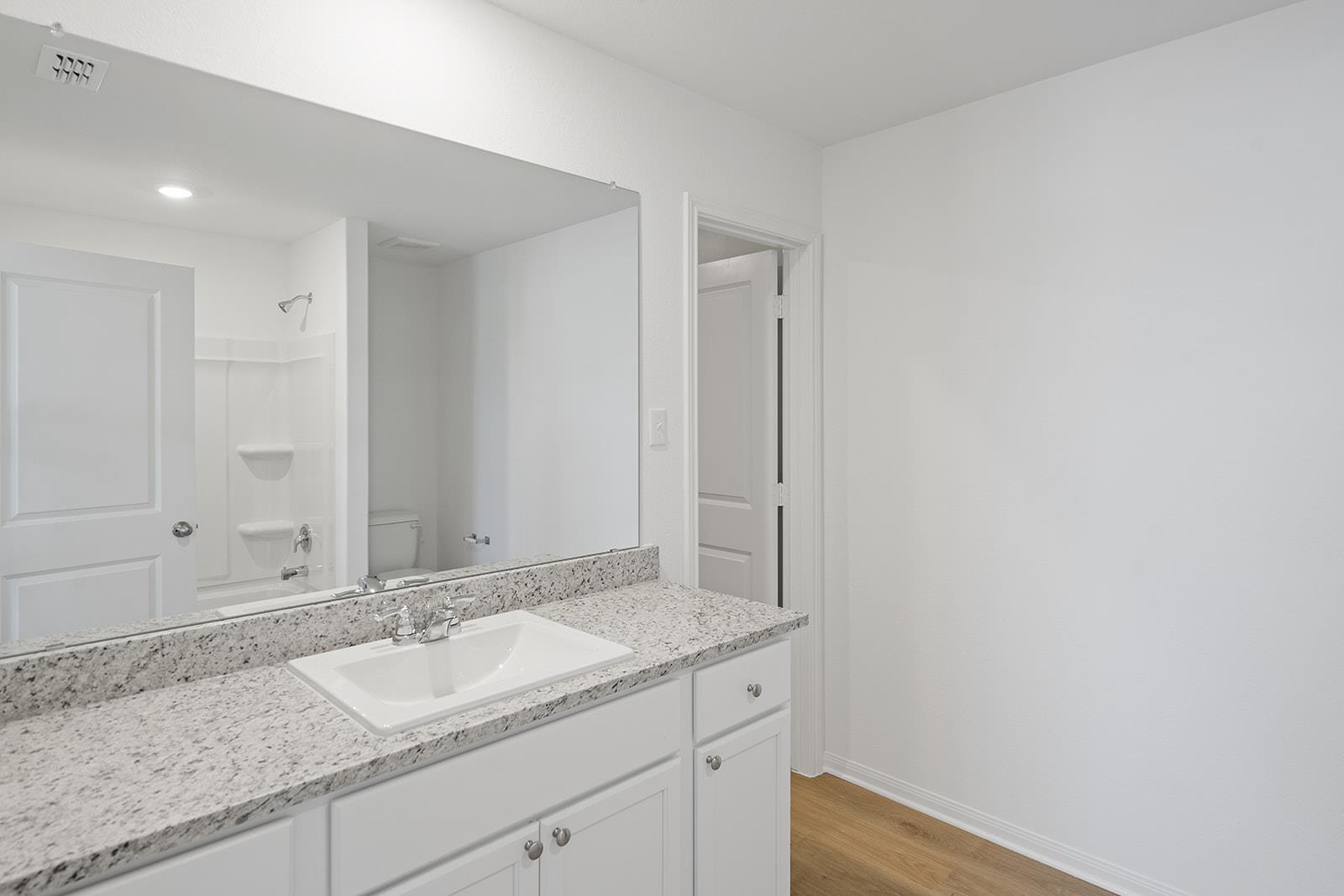 109 Desert Hare Dr, Jarrell, TX 76537