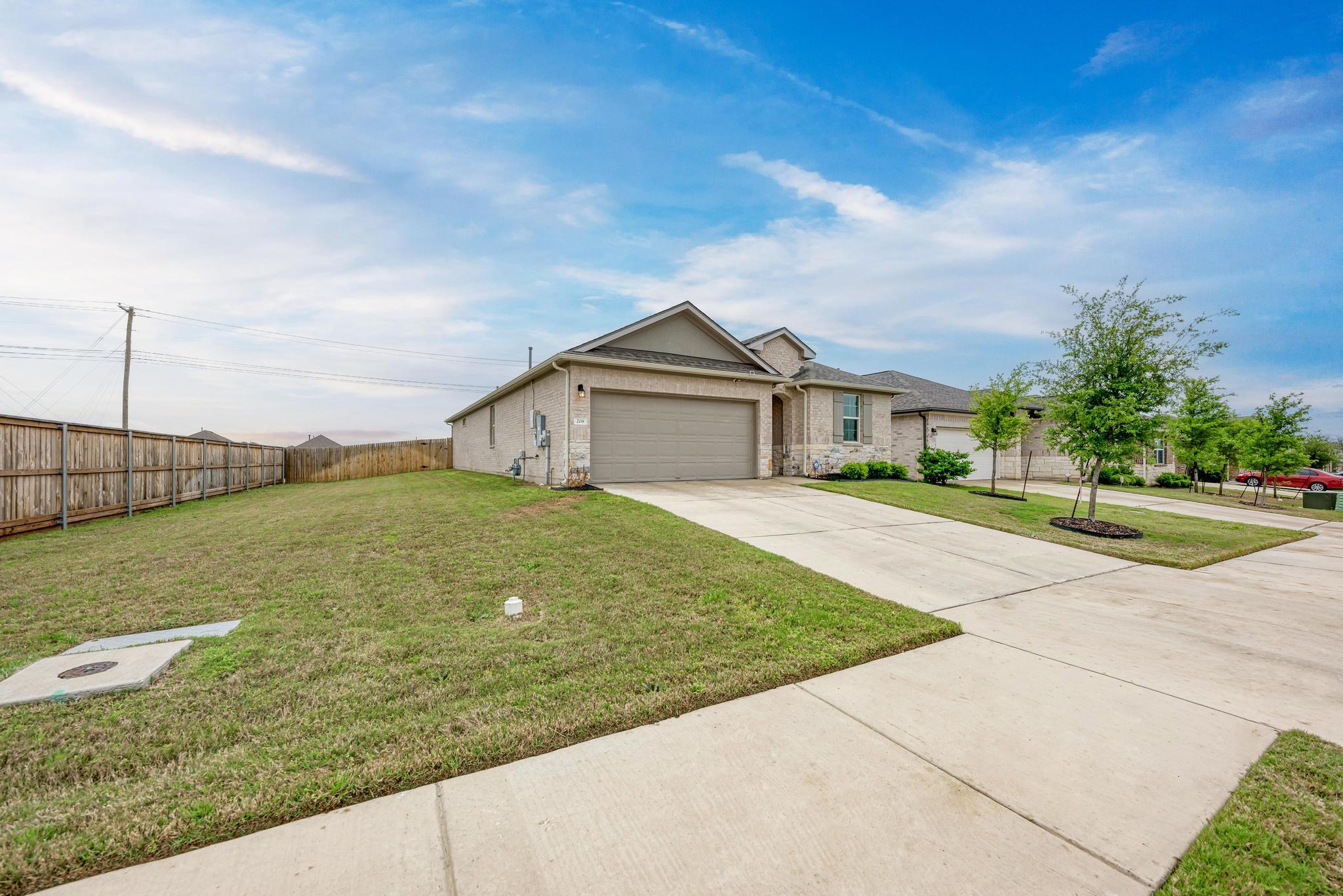 208 Abby Rd, Georgetown, TX 78626