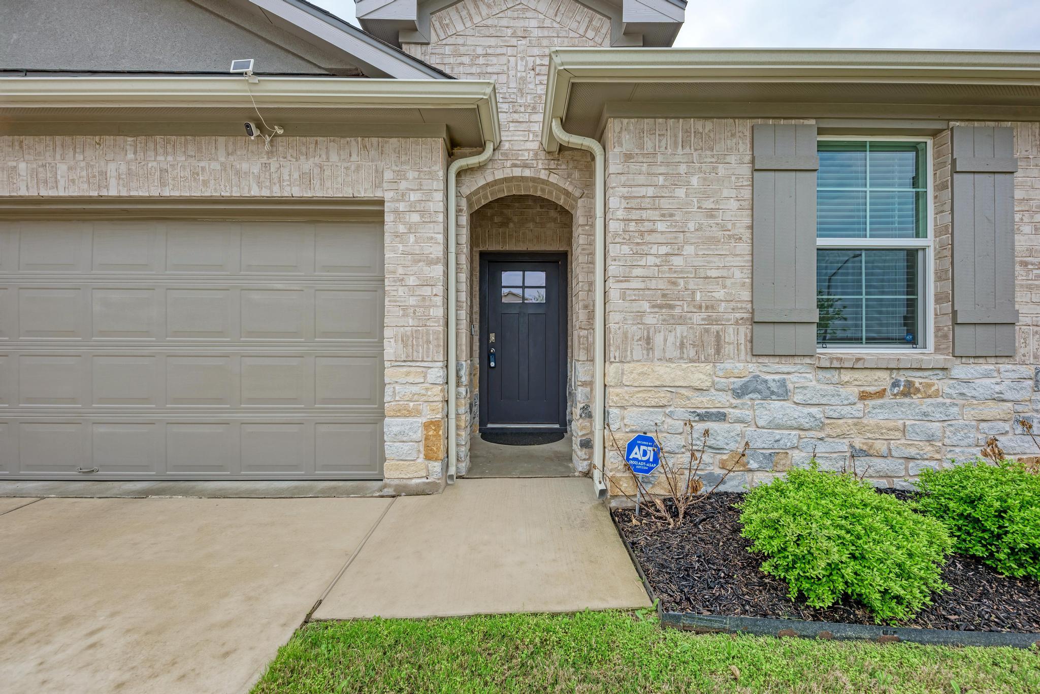 208 Abby Rd, Georgetown, TX 78626