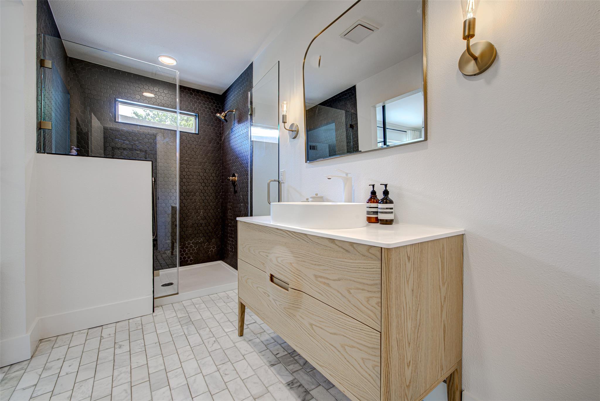 2601 Geraghty Ave, Austin, TX 78757