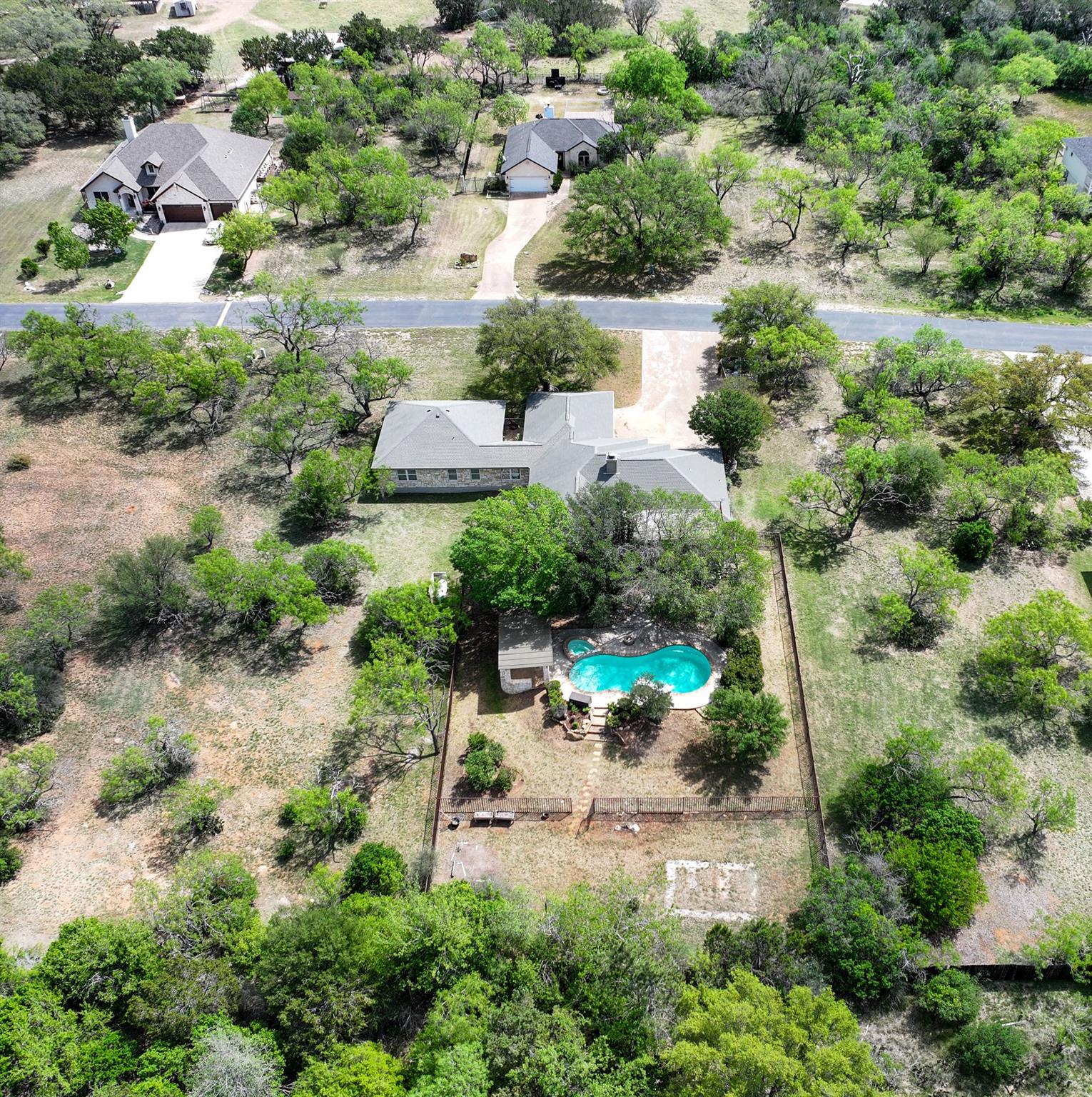 1237 Ridge Harbor Dr, Spicewood, TX 78669