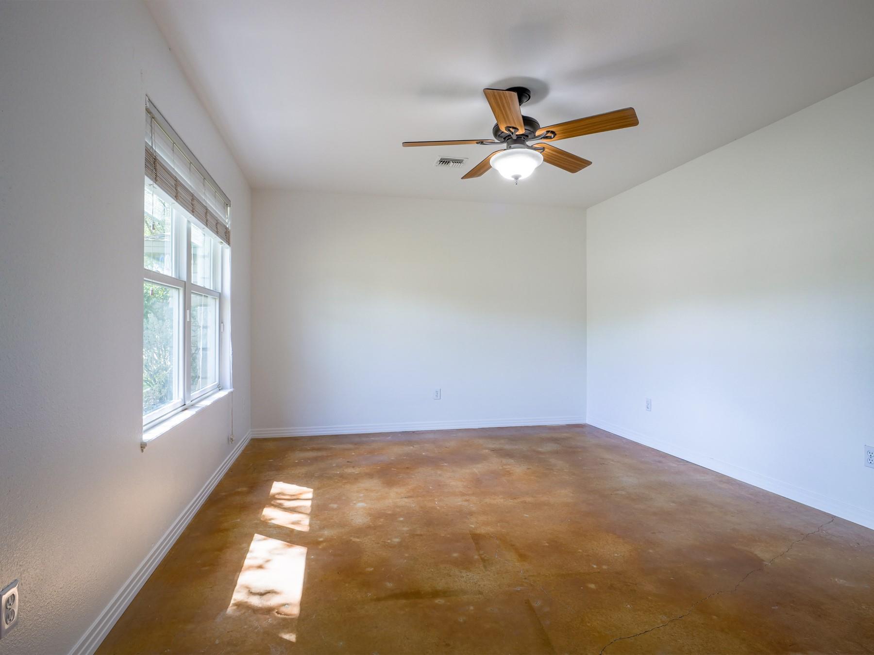 1237 Ridge Harbor Dr, Spicewood, TX 78669