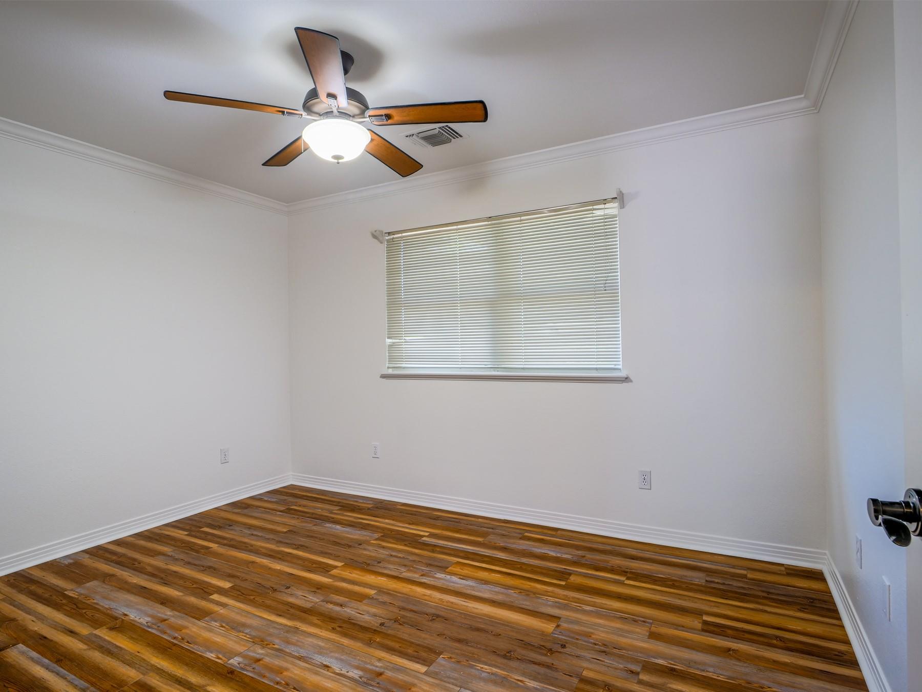 1237 Ridge Harbor Dr, Spicewood, TX 78669