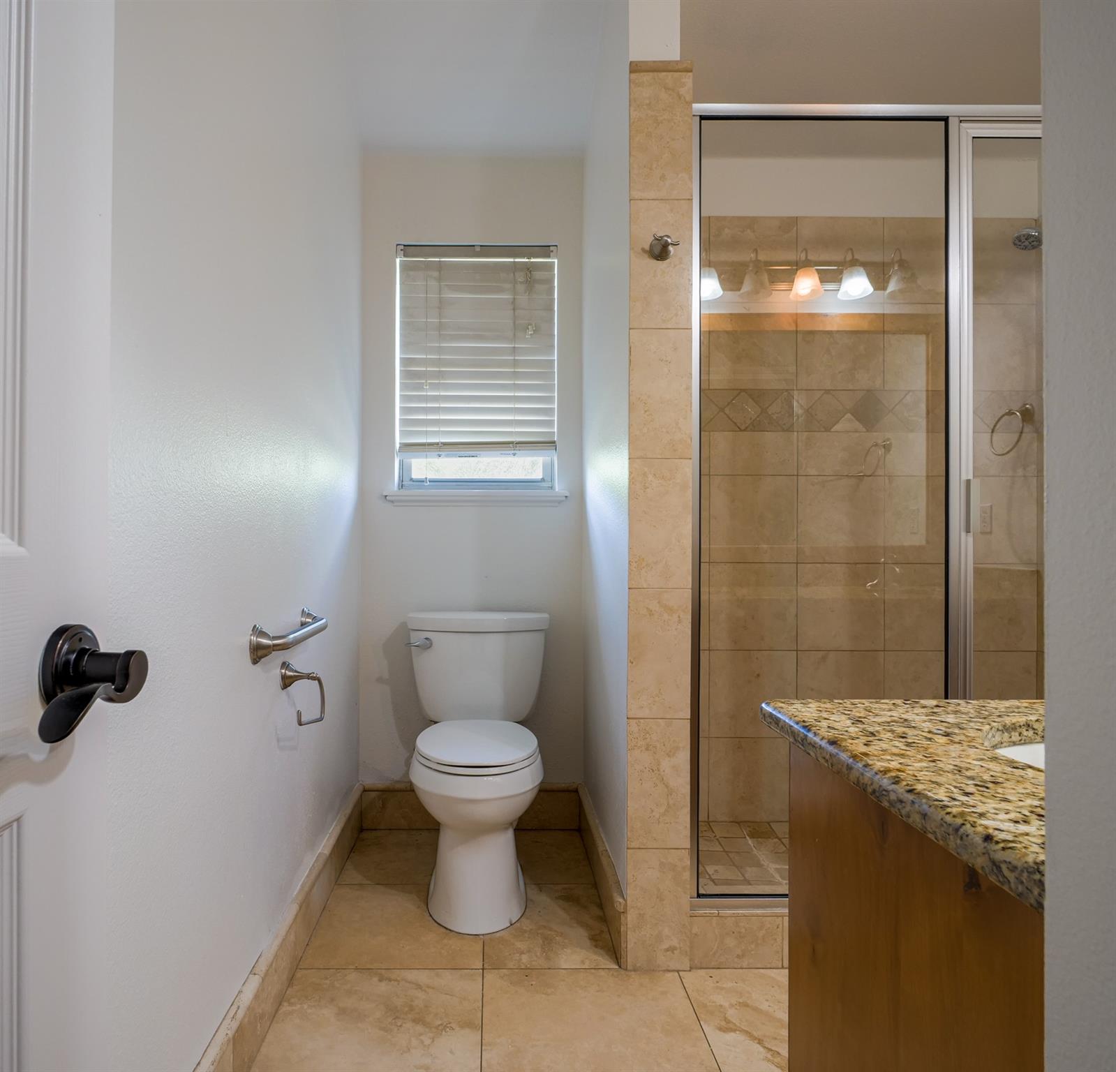 1237 Ridge Harbor Dr, Spicewood, TX 78669