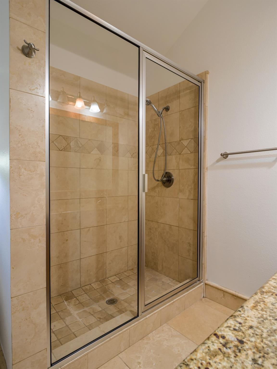 1237 Ridge Harbor Dr, Spicewood, TX 78669