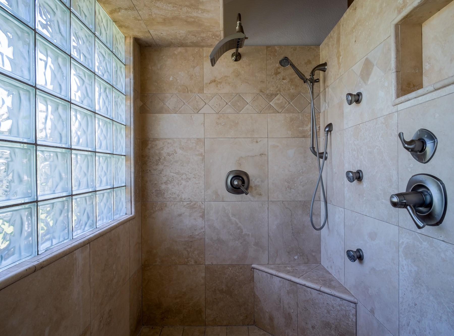 1237 Ridge Harbor Dr, Spicewood, TX 78669