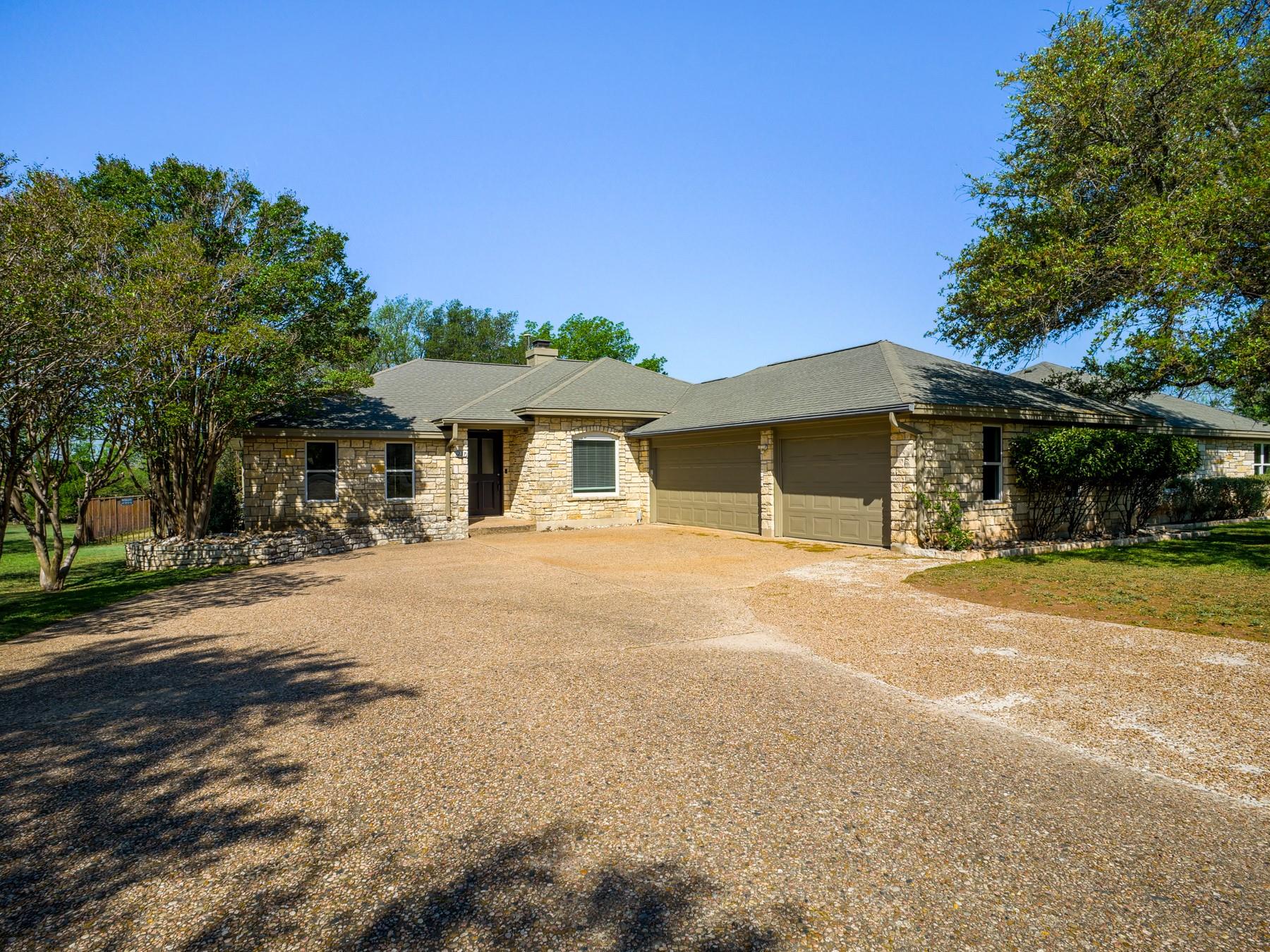 1237 Ridge Harbor Dr, Spicewood, TX 78669