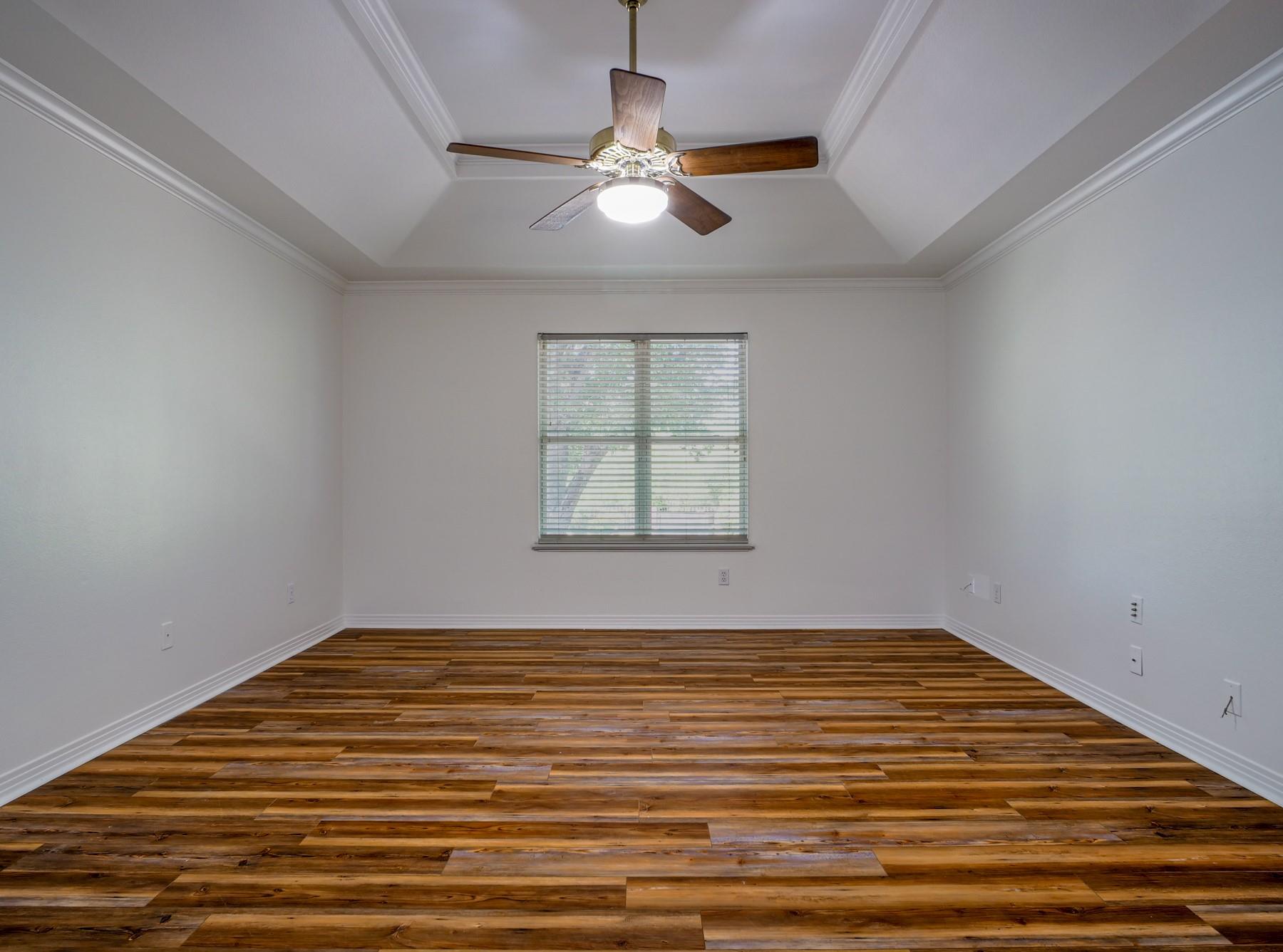 1237 Ridge Harbor Dr, Spicewood, TX 78669