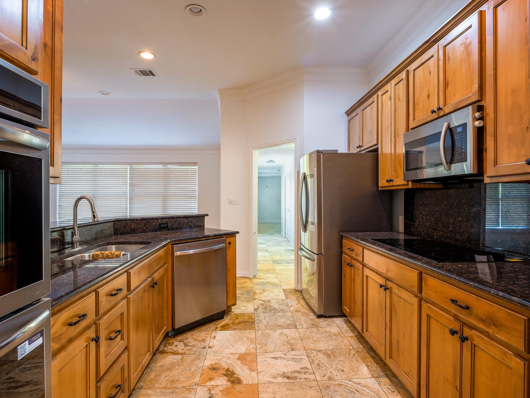 1237 Ridge Harbor Dr, Spicewood, TX 78669