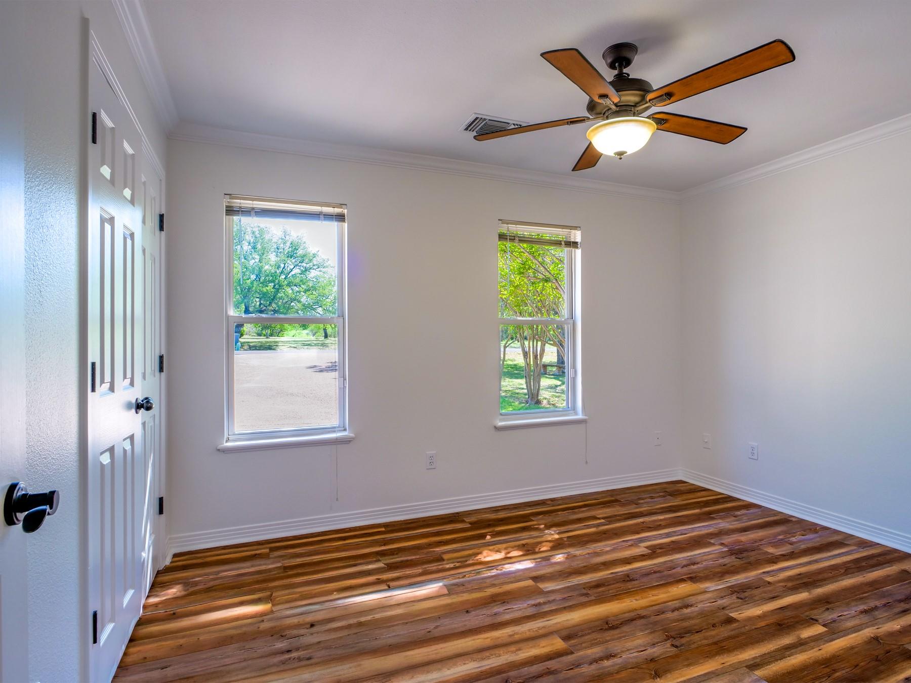 1237 Ridge Harbor Dr, Spicewood, TX 78669