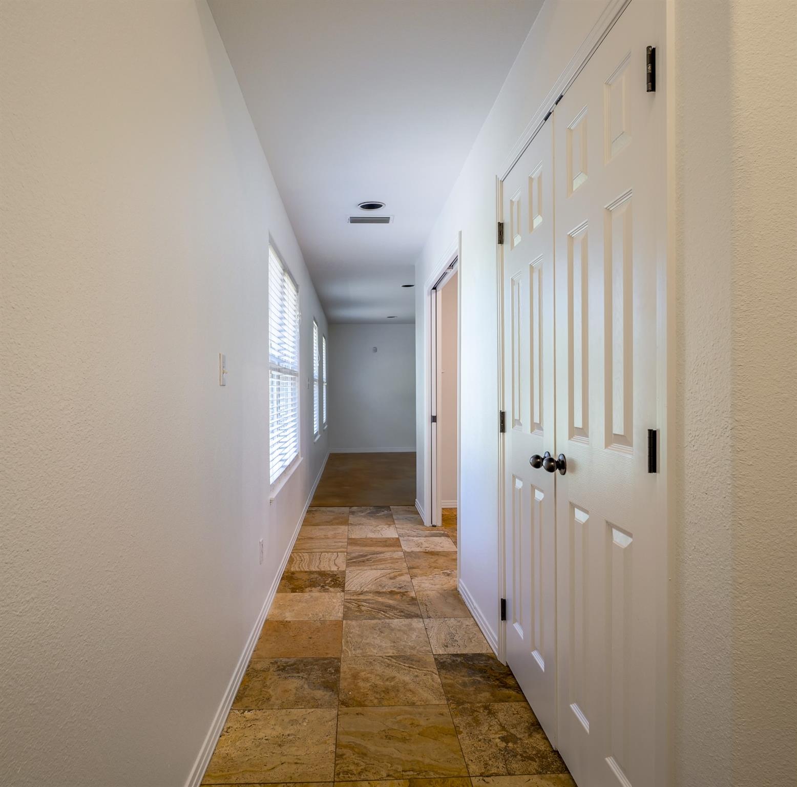 1237 Ridge Harbor Dr, Spicewood, TX 78669