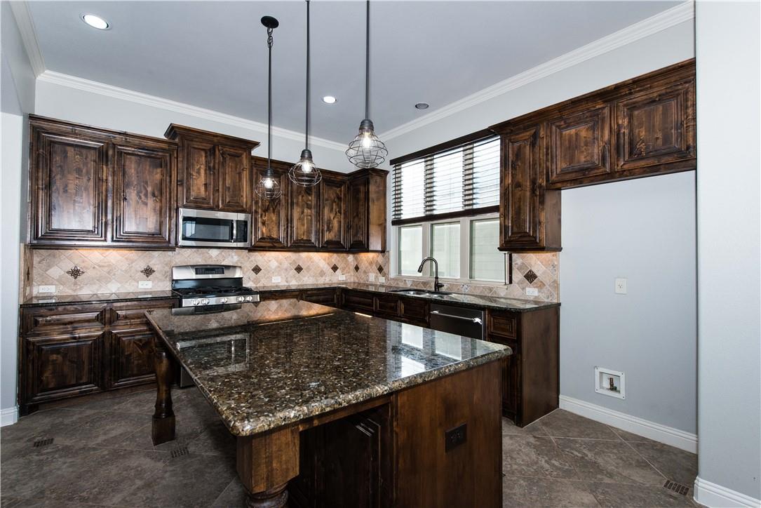 108 Yukon Cv, Hutto, TX 78634