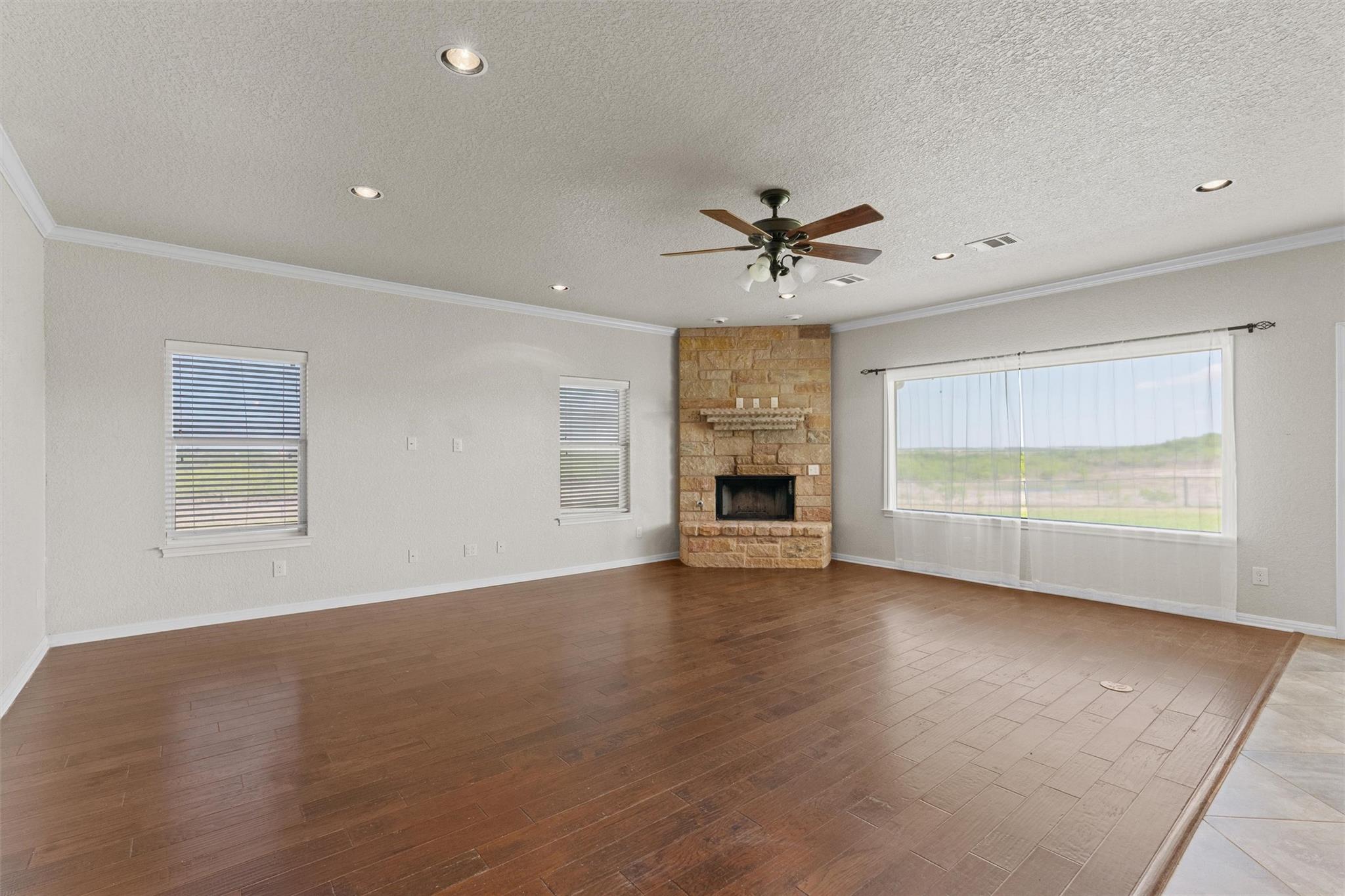 1167 County Road 427, Thrall, TX 76578