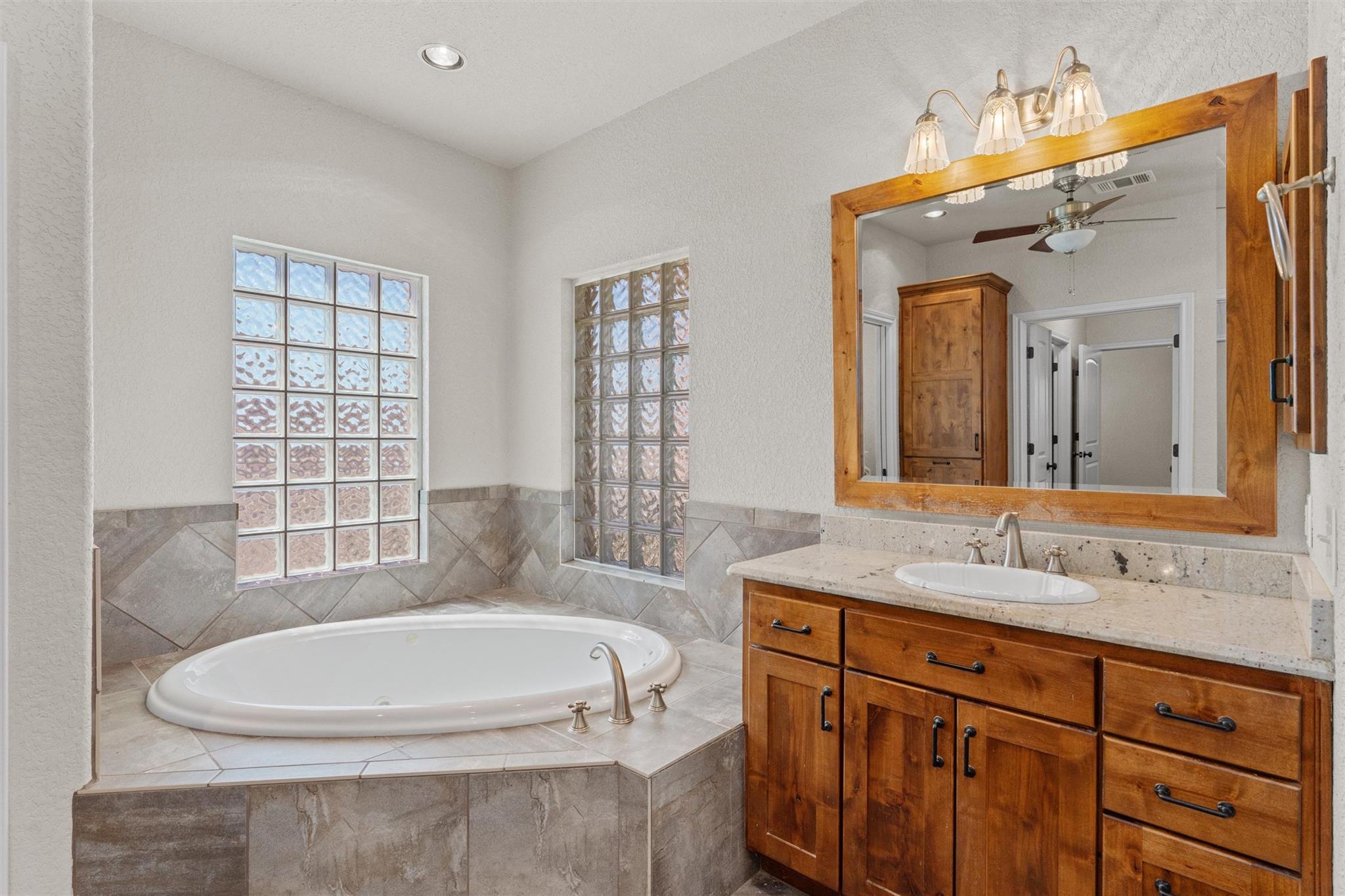 1167 County Road 427, Thrall, TX 76578