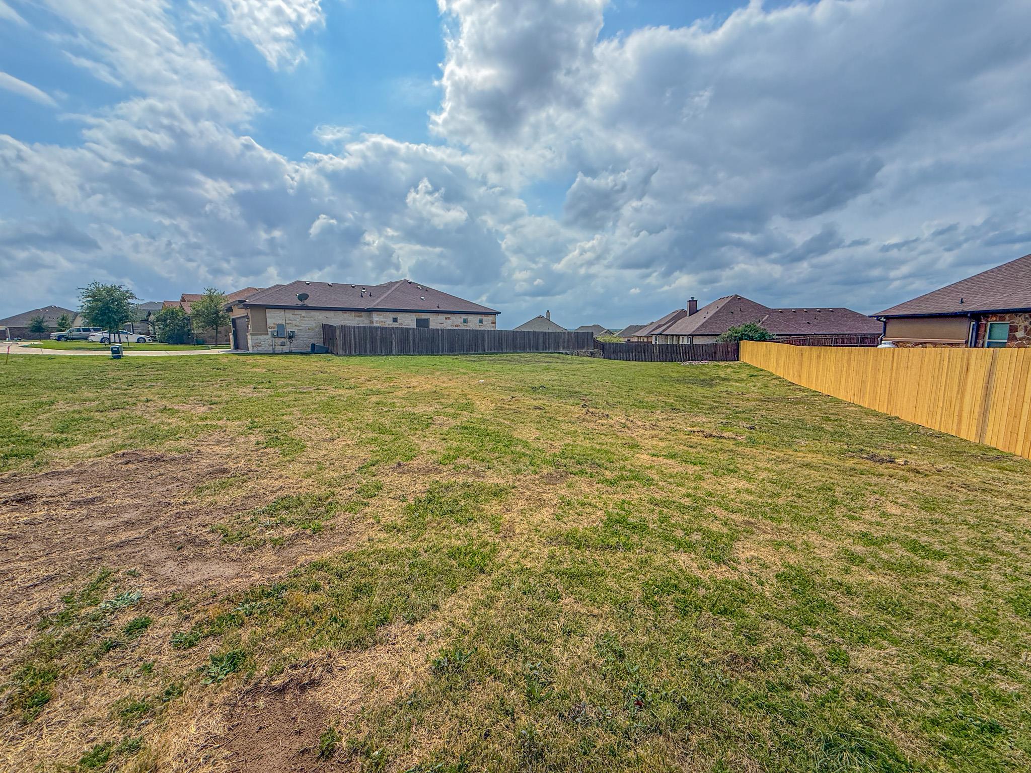 169 Greg Ln, Jarrell, TX 76537