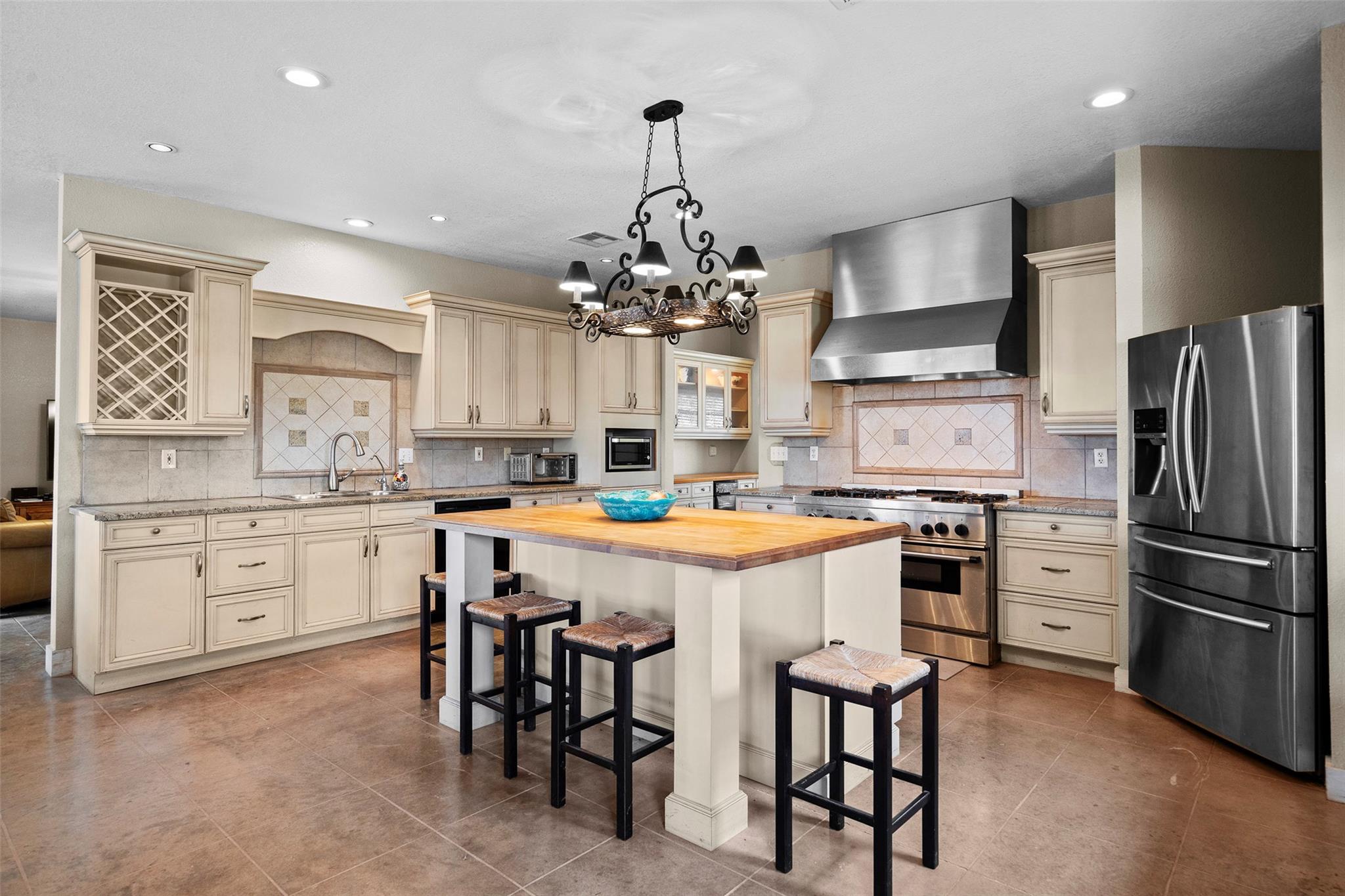 1274 County Road 2806, Lampasas, TX 76550