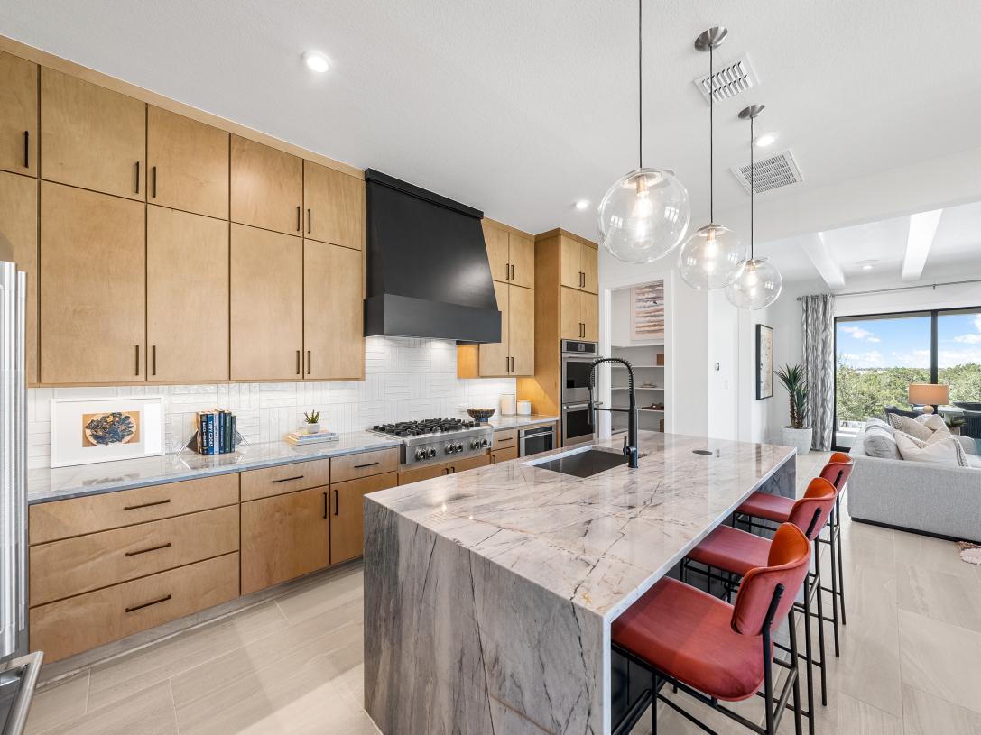 124 Ensberg Ln, Liberty Hill, TX 78642