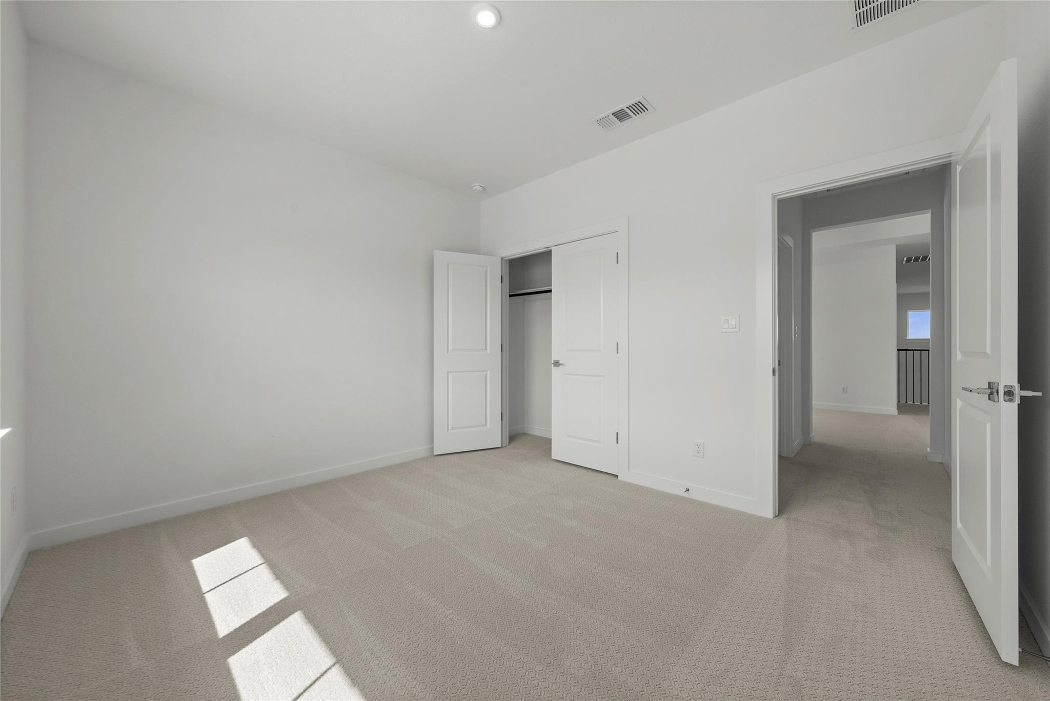 124 Ensberg Ln, Liberty Hill, TX 78642