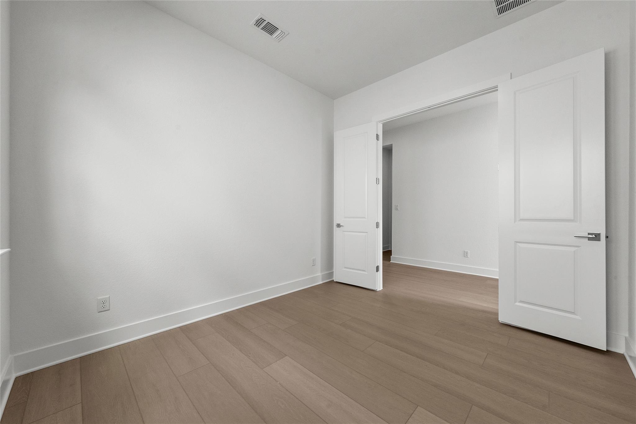 124 Ensberg Ln, Liberty Hill, TX 78642