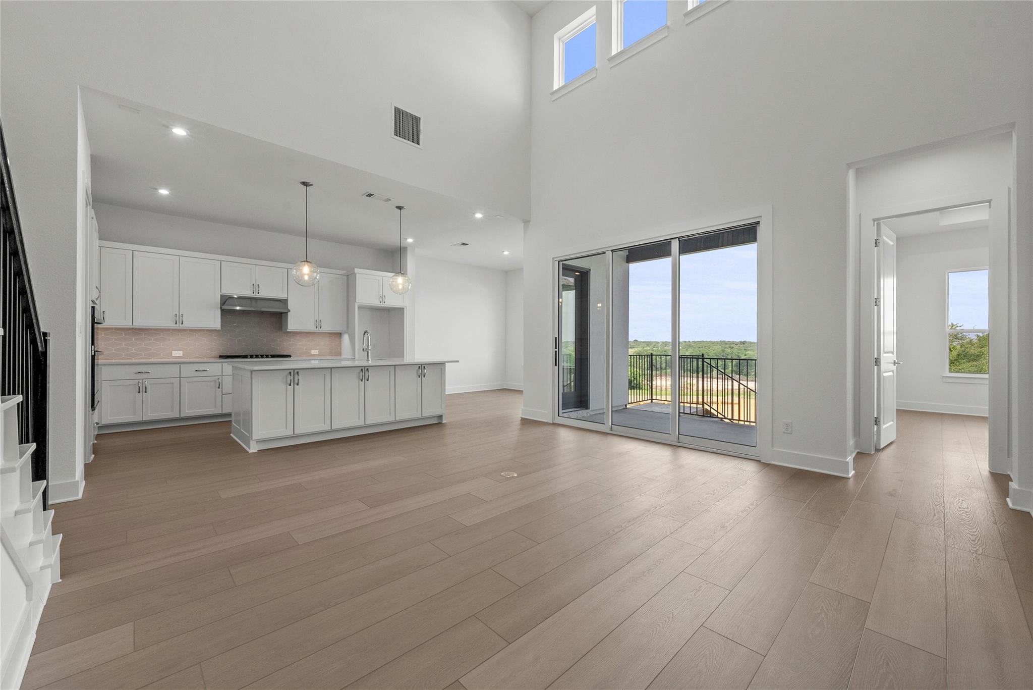 124 Ensberg Ln, Liberty Hill, TX 78642