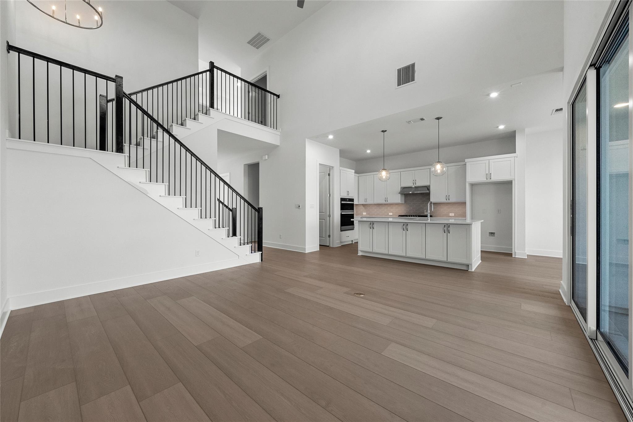 124 Ensberg Ln, Liberty Hill, TX 78642