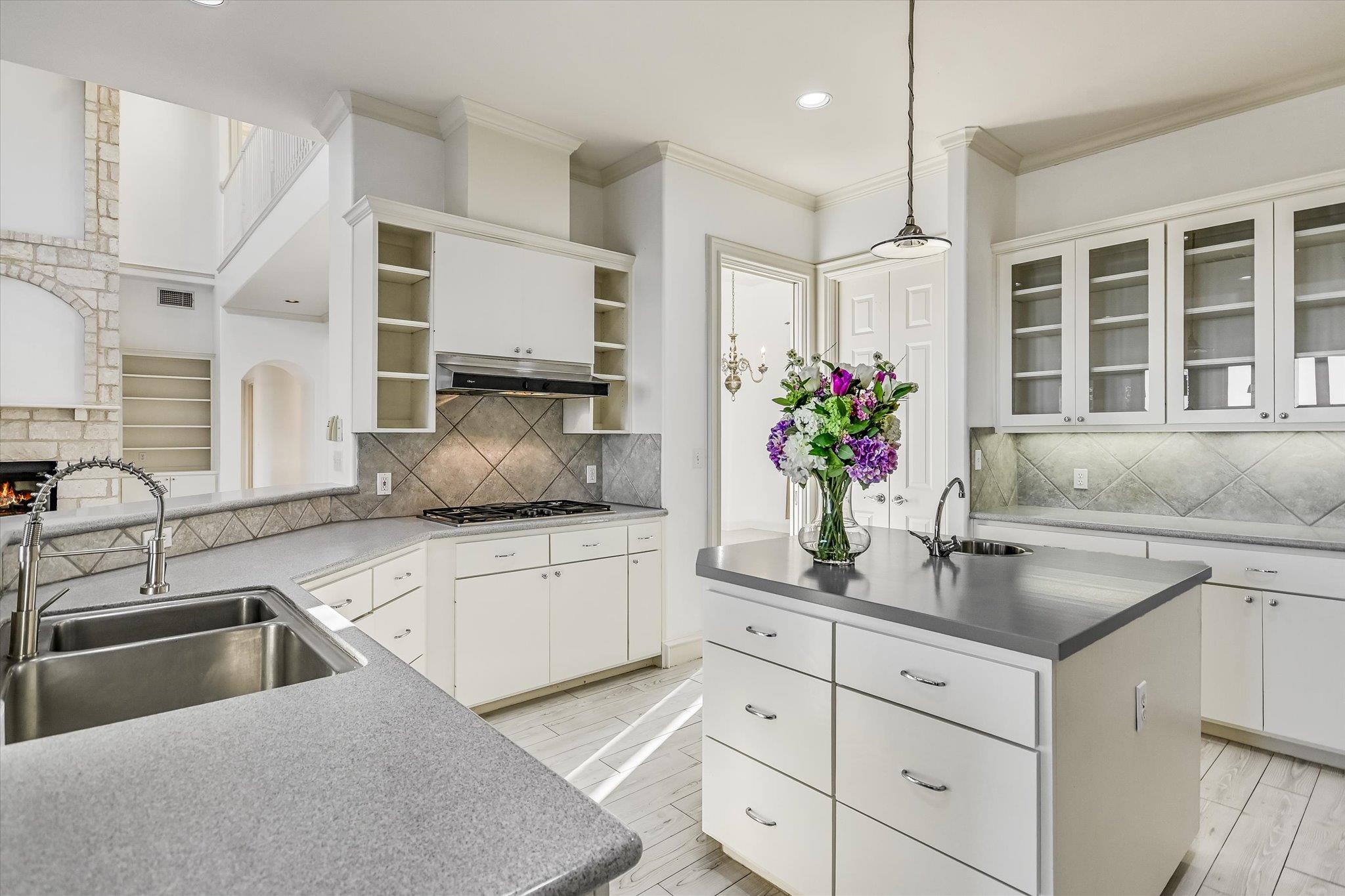 2417 Never Bend Cv, Austin, TX 78746