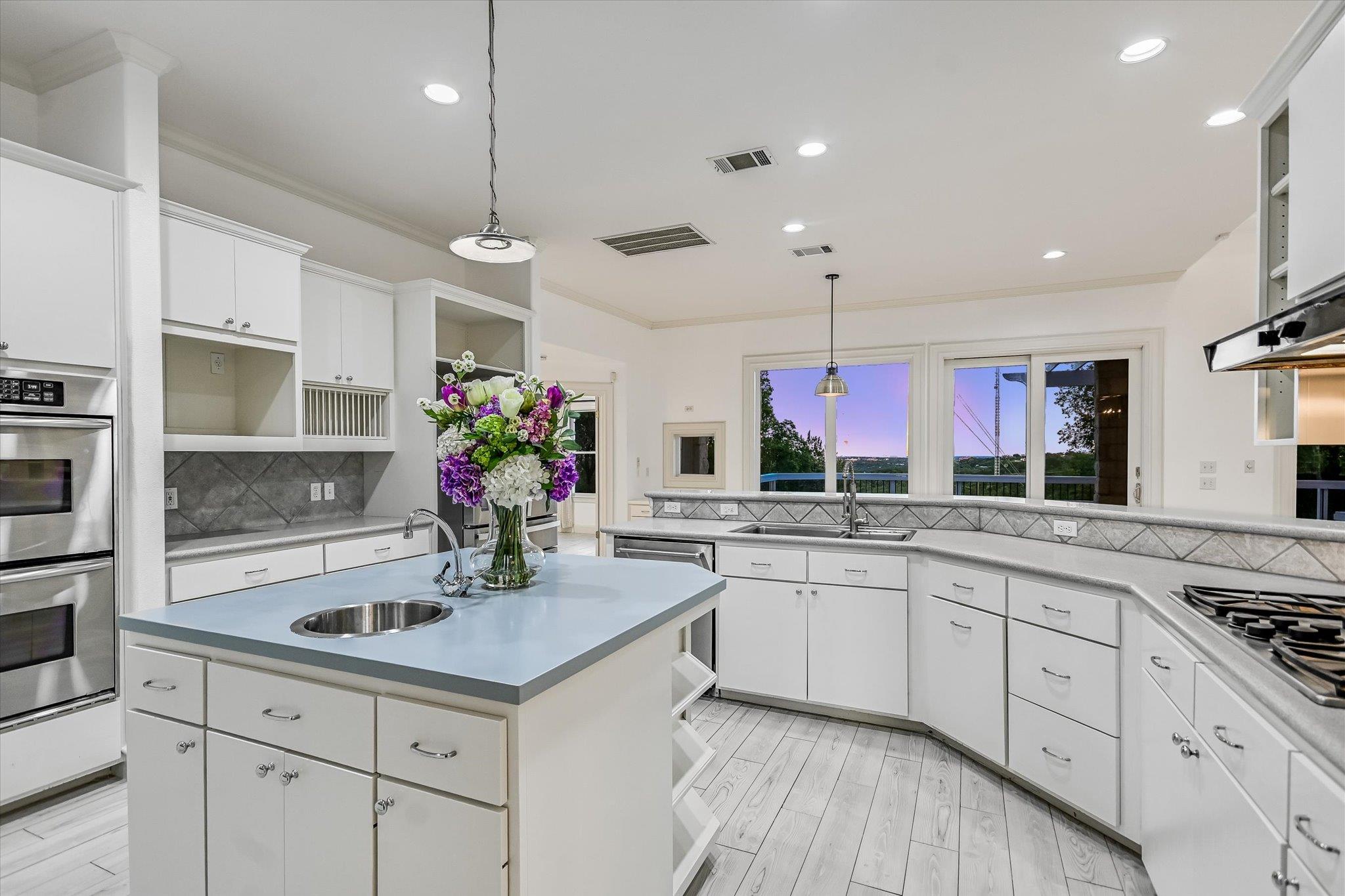 2417 Never Bend Cv, Austin, TX 78746