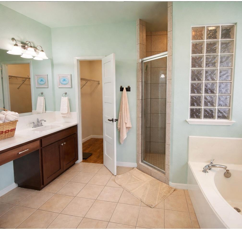 913 County Road 220, Florence, TX 76527