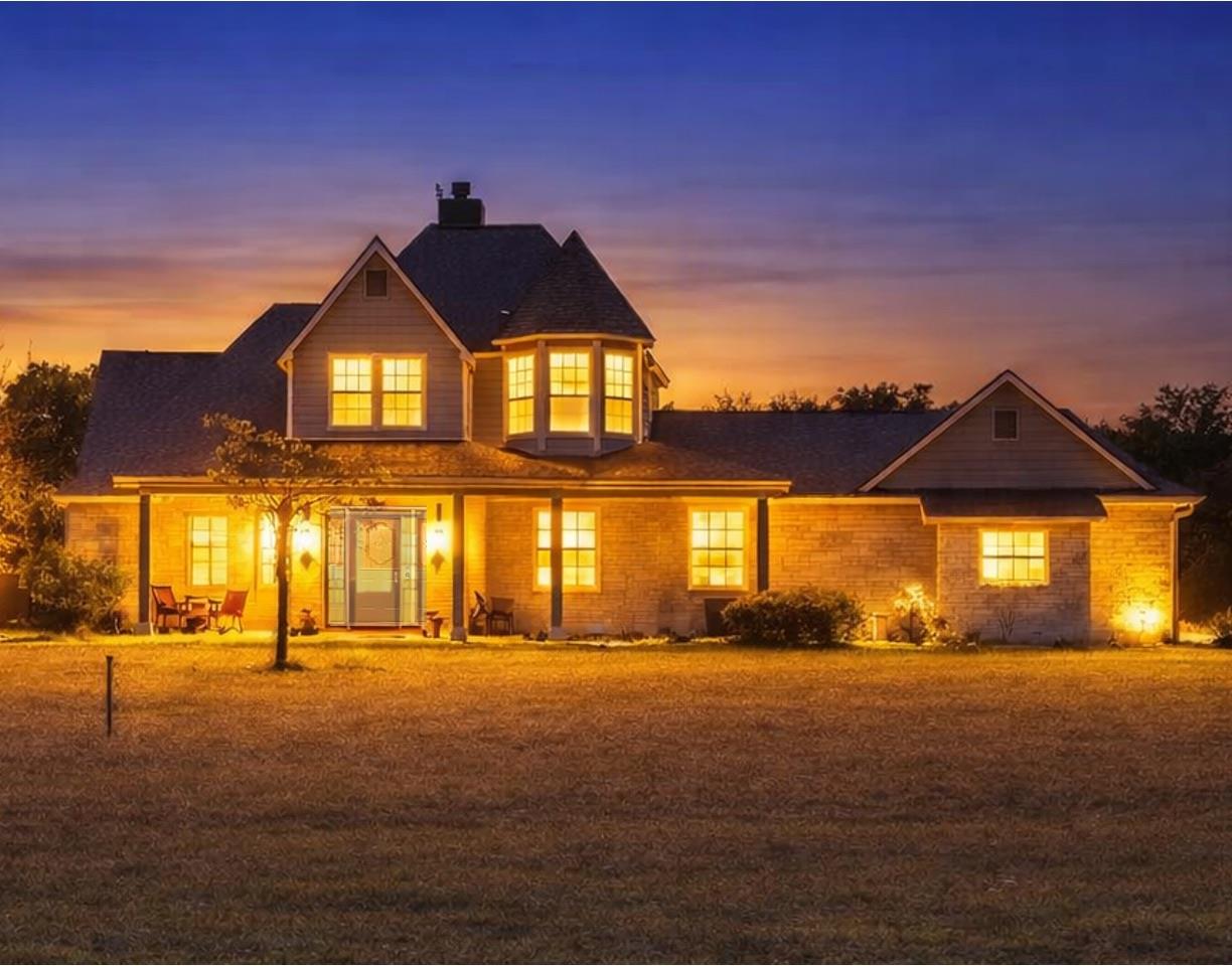 913 County Road 220, Florence, TX 76527