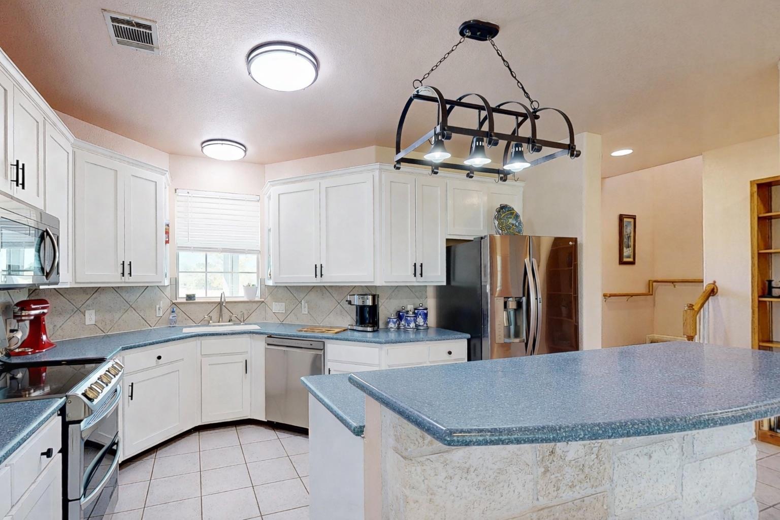 913 County Road 220, Florence, TX 76527