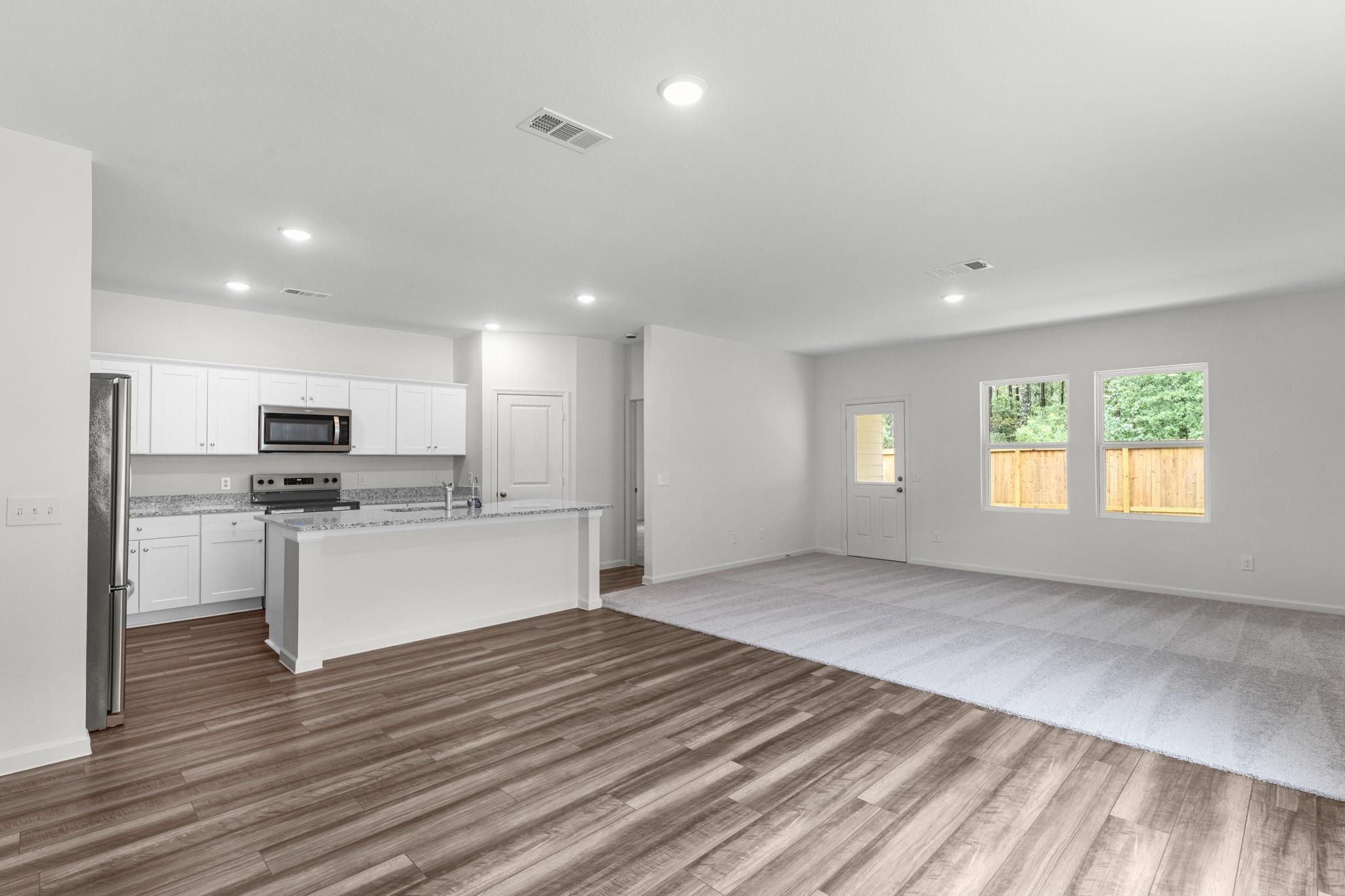 600 Sunlight Lake Blvd, Hutto, TX 78634