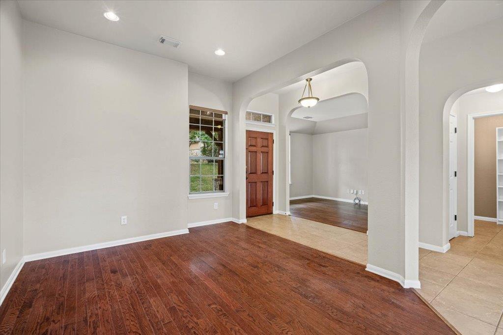 22324 Rock Wren Rd, Spicewood, TX 78669