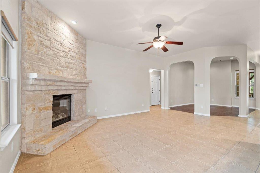 22324 Rock Wren Rd, Spicewood, TX 78669