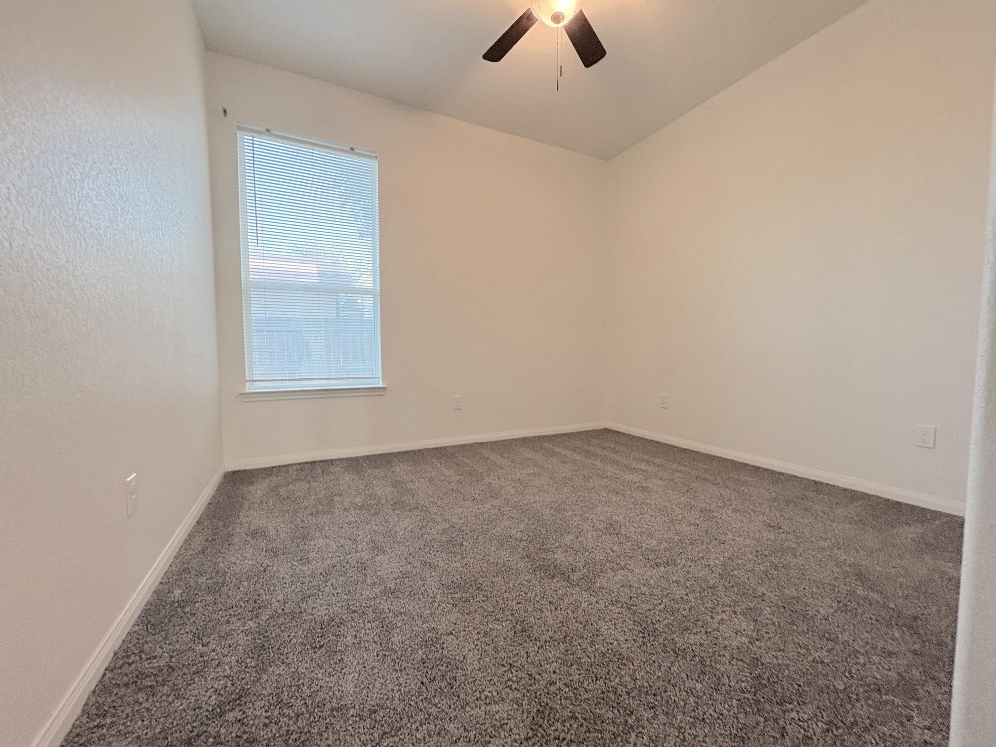 313 S 6th St St, Kenedy, TX 78119