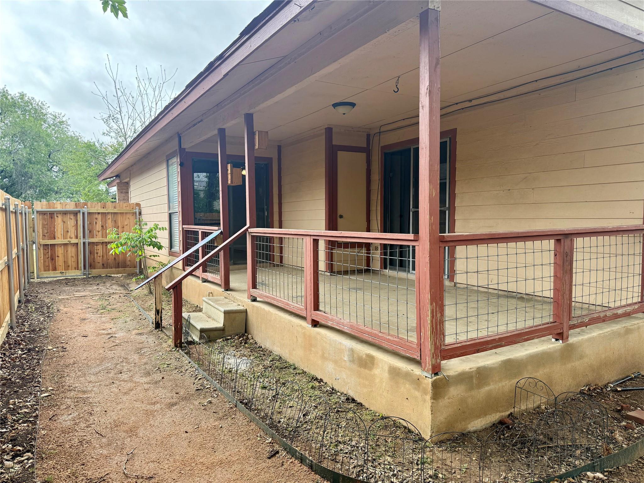 1309 Barbara Dr, San Marcos, TX 78666