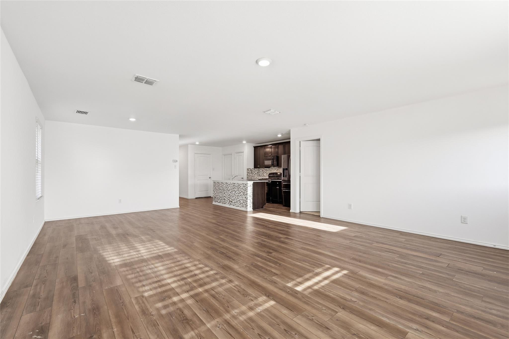 324 Buckeye Ave, Princeton, TX 75407